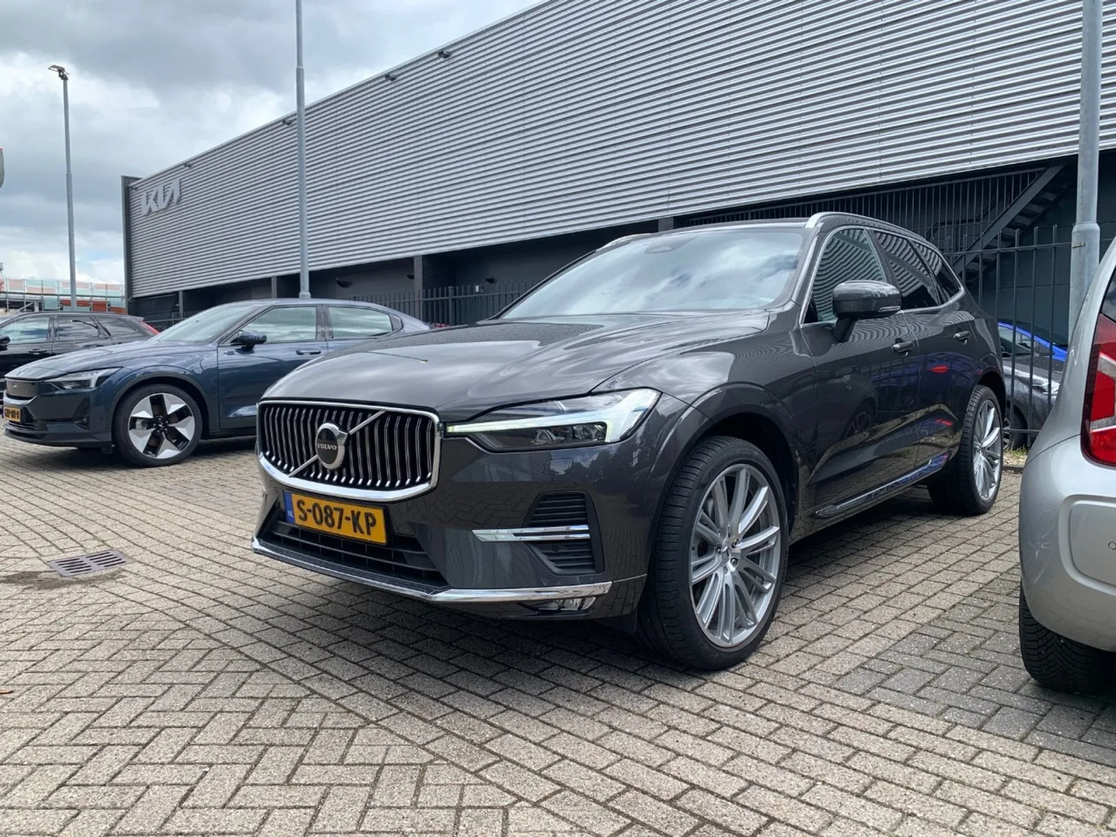Volvo XC60 (2023) — foto 1