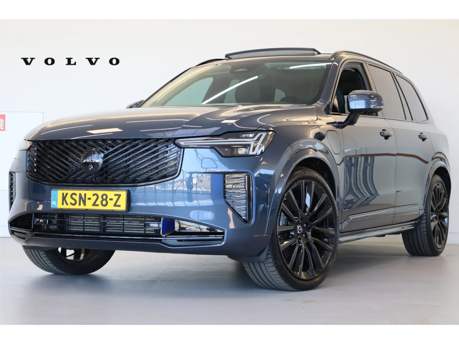 Volvo XC90 (2025) — foto 1