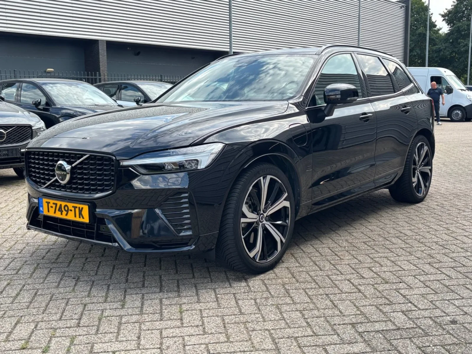Volvo XC60 (2023) — foto 1