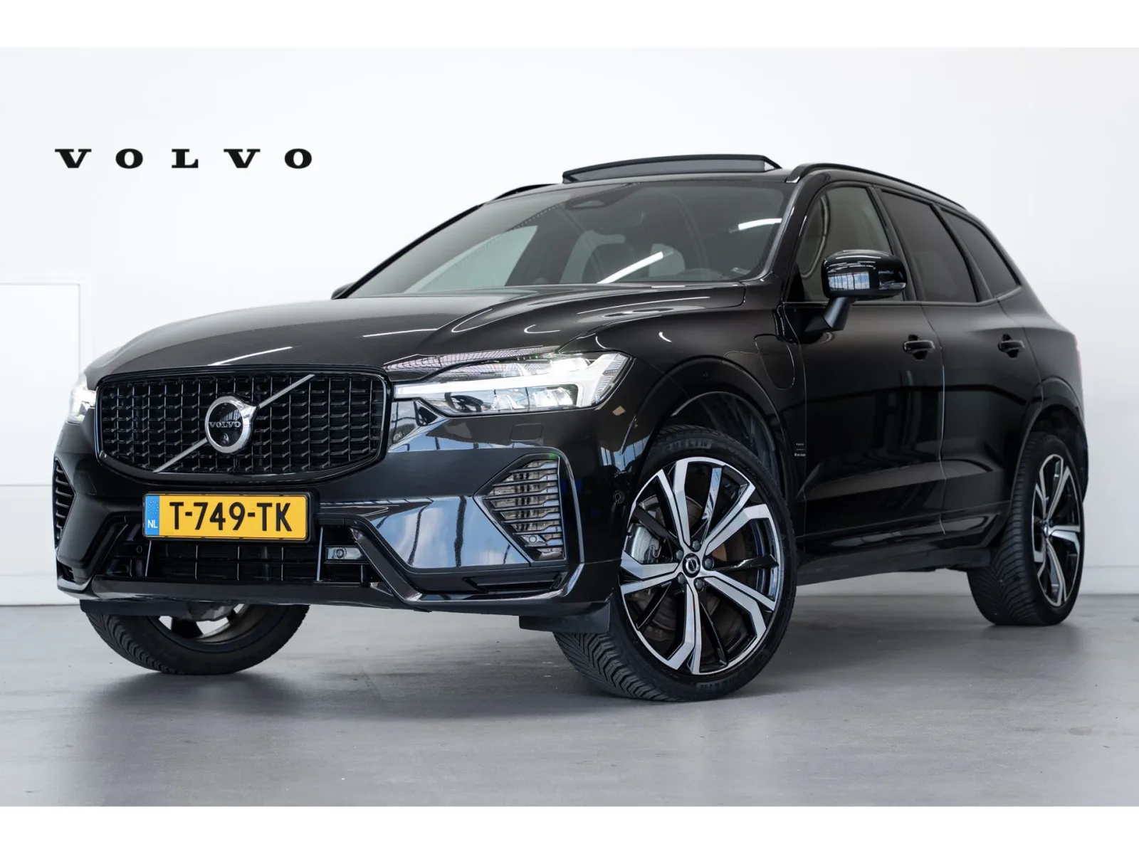Volvo XC60 (2023) — foto 1