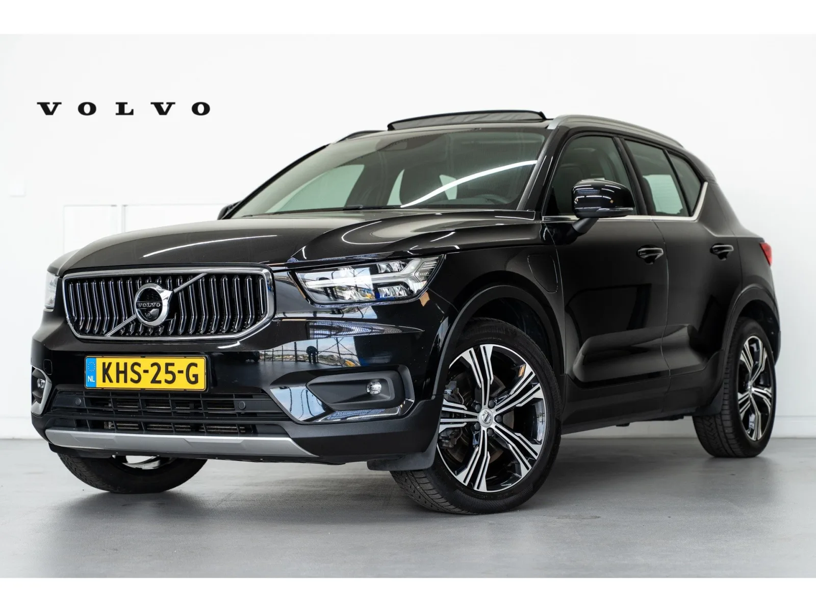 Volvo XC40 (2021) — foto 1