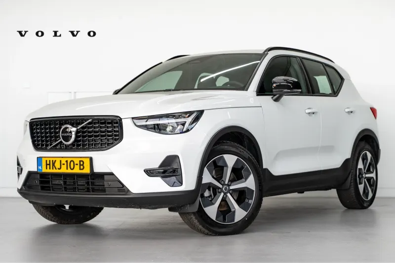Volvo XC40 (2025)