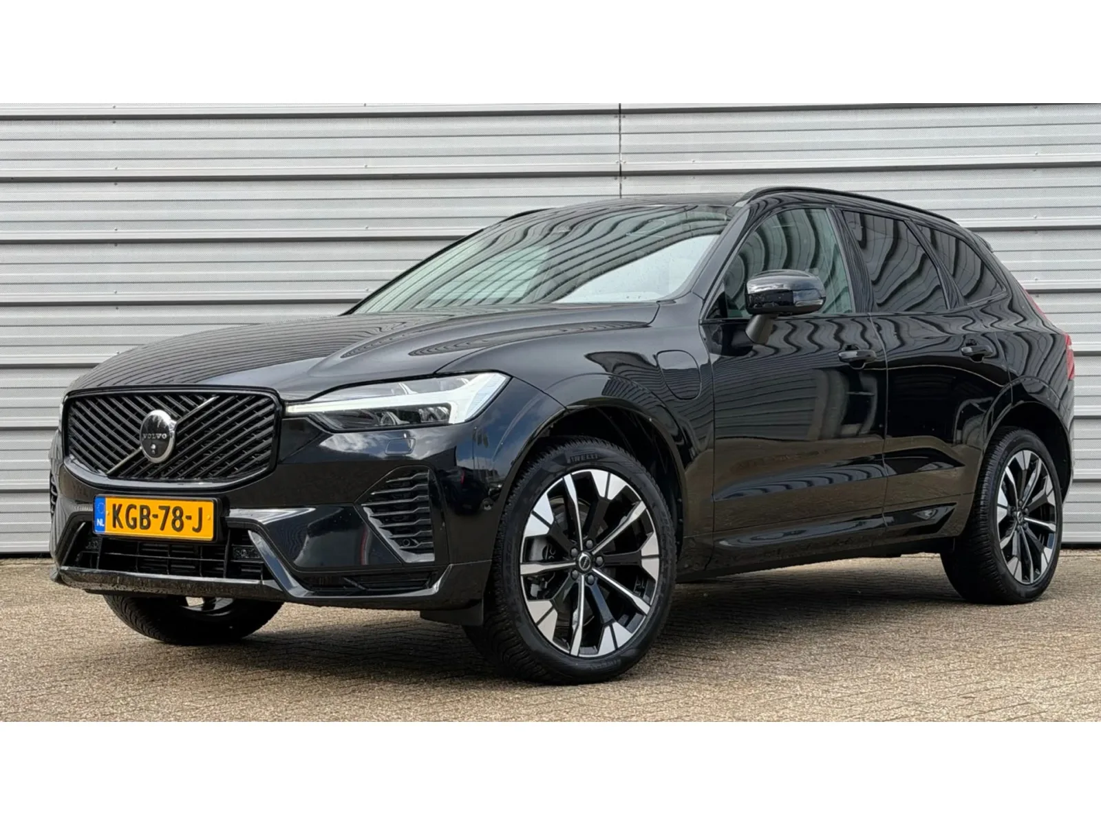 Volvo XC60 (2026) — foto 1