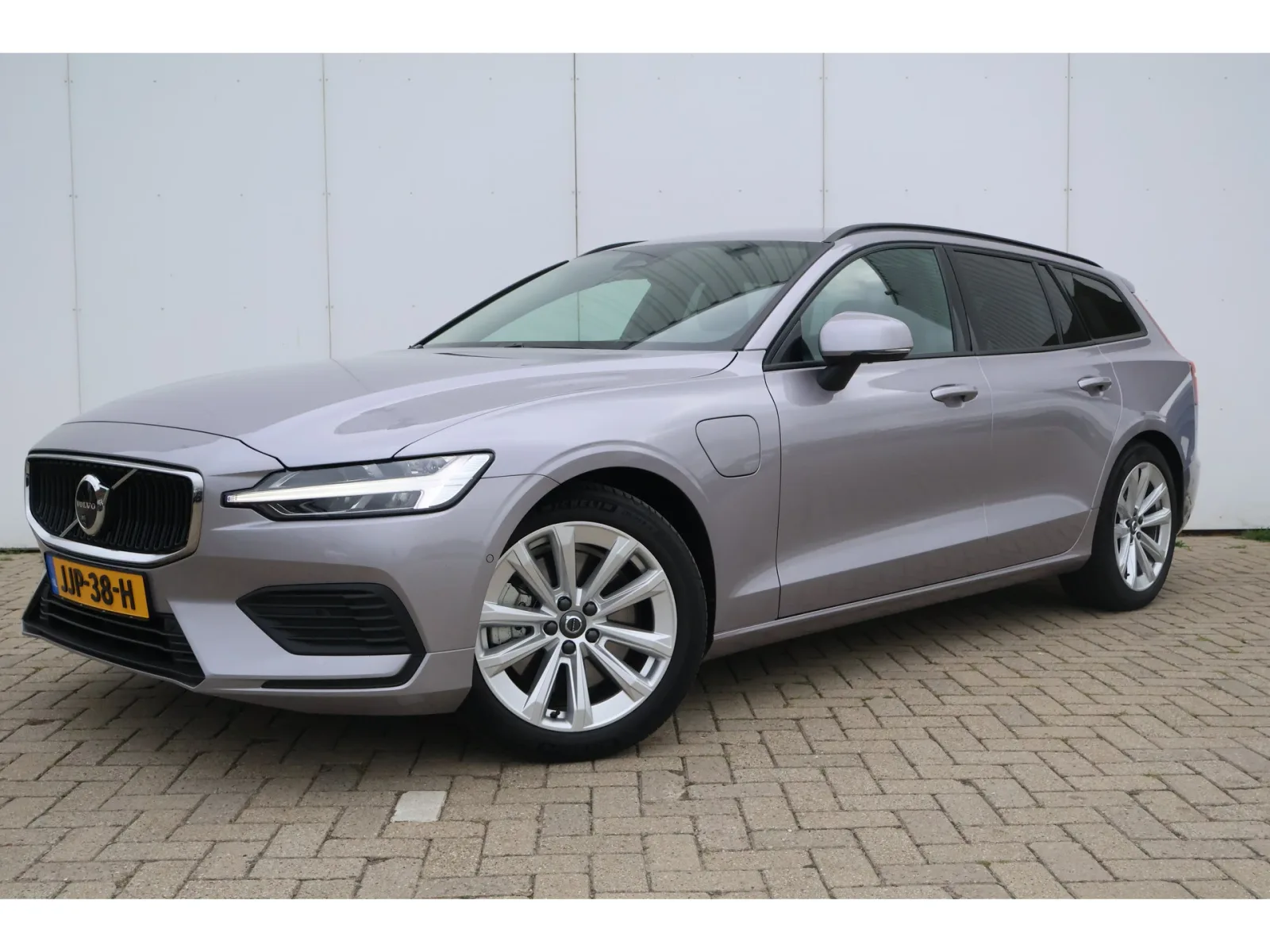 Volvo V60 (2025) — foto 1