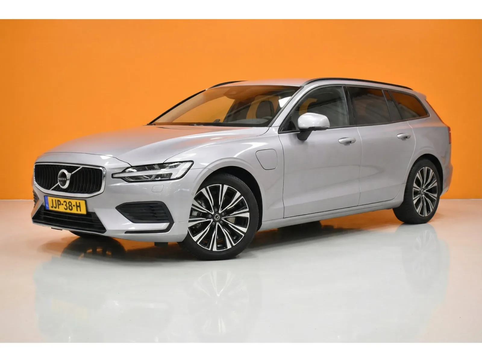 Volvo V60 (2025) — foto 1