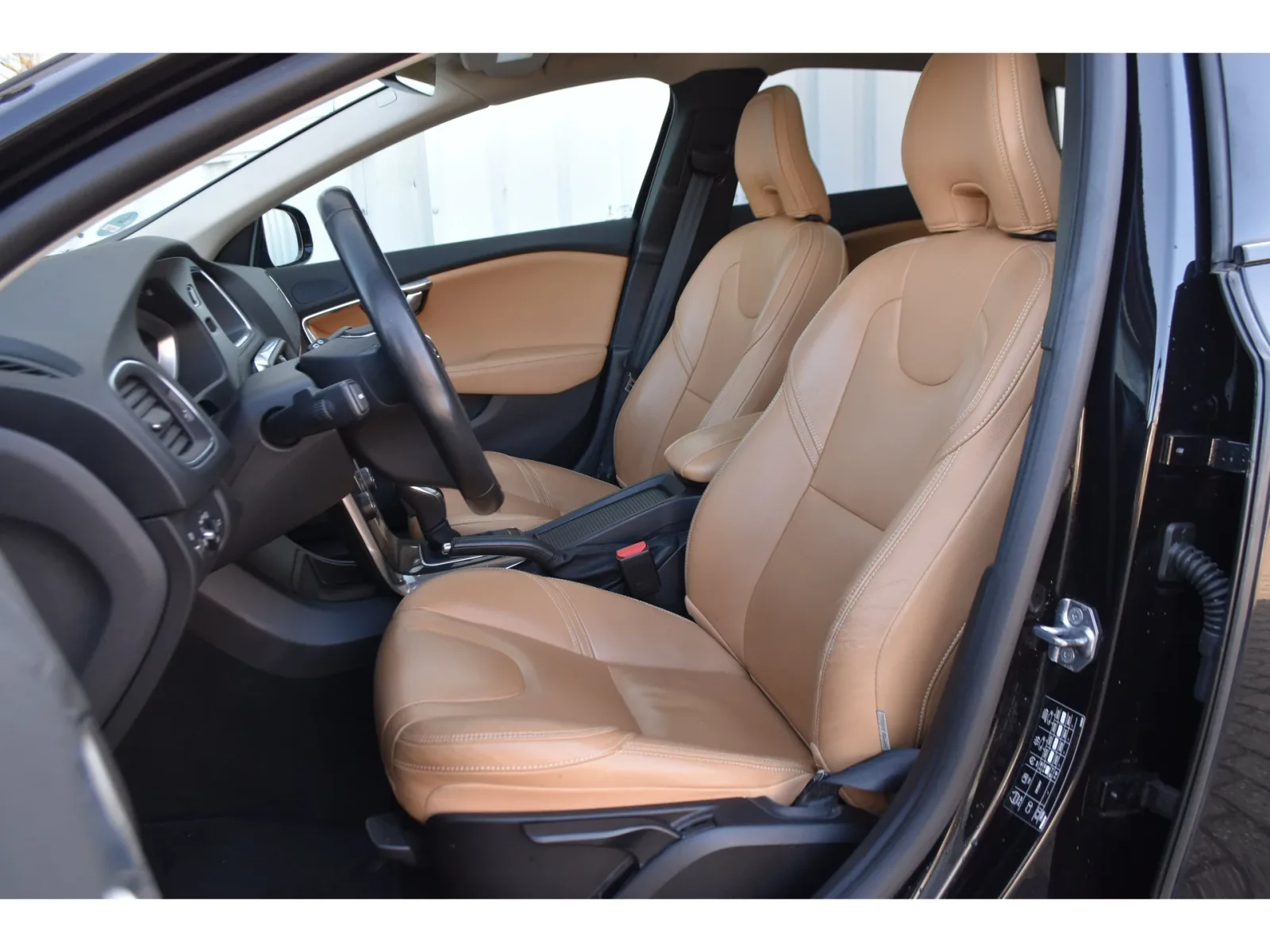 Volvo V40 (2020) — foto 1