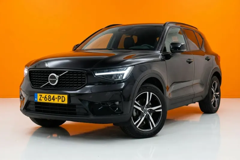Volvo XC40 (2023)