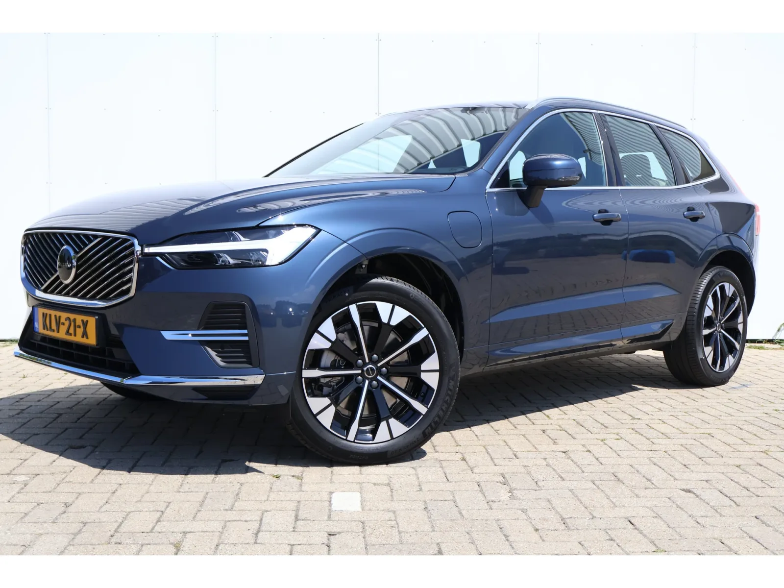 Volvo XC60 (2026) — foto 1