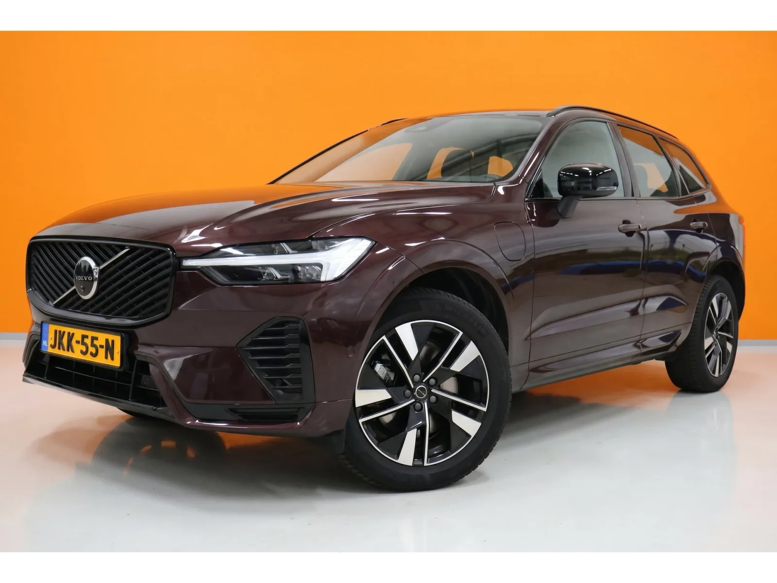Volvo XC60 (2025) — foto 1