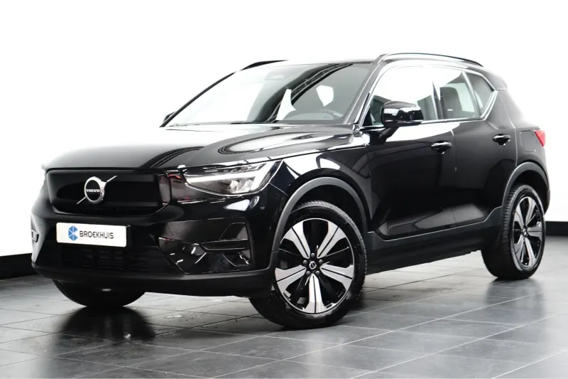 Volvo XC40 (2023)