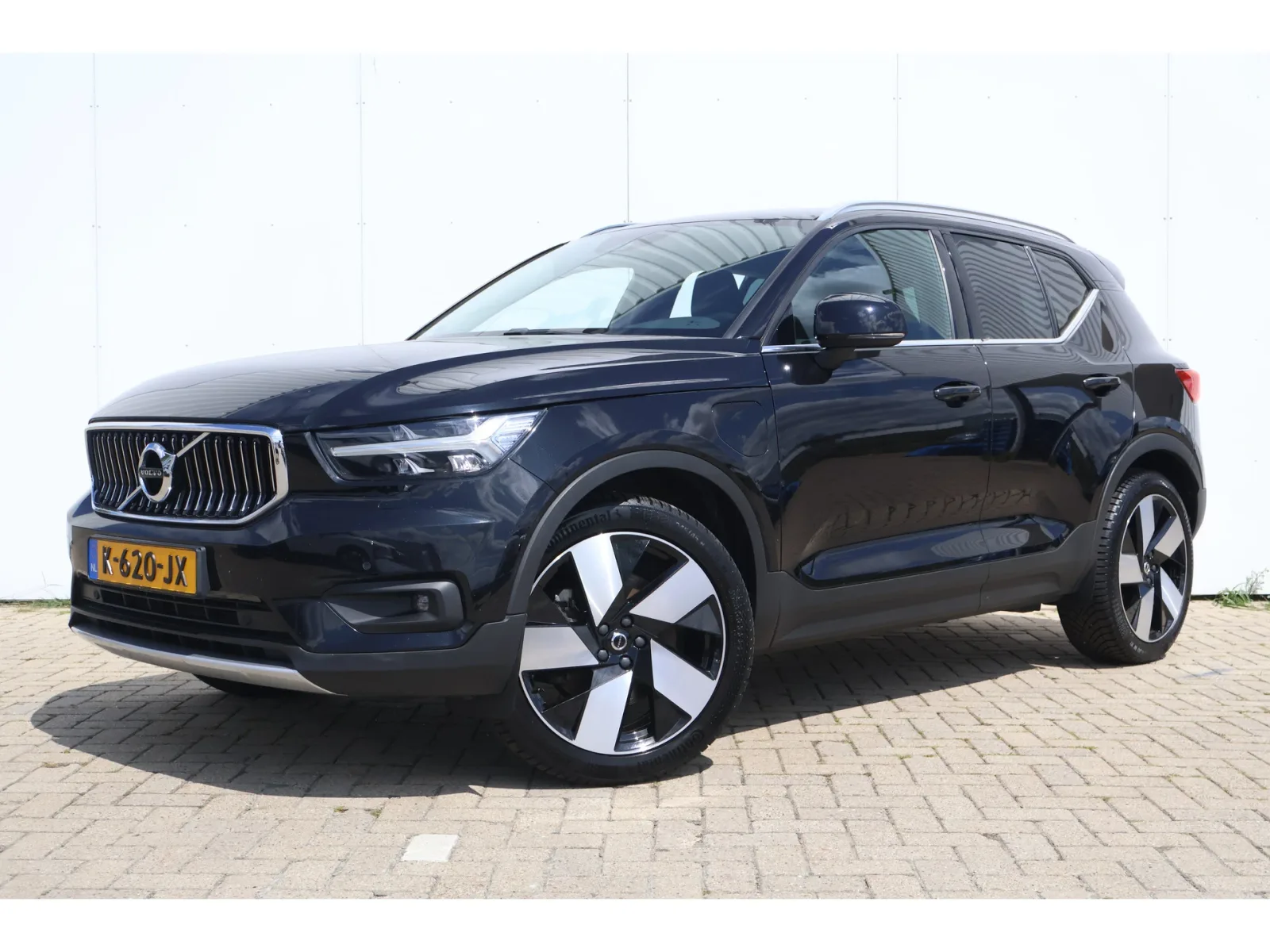 Volvo XC40 (2021) — foto 1