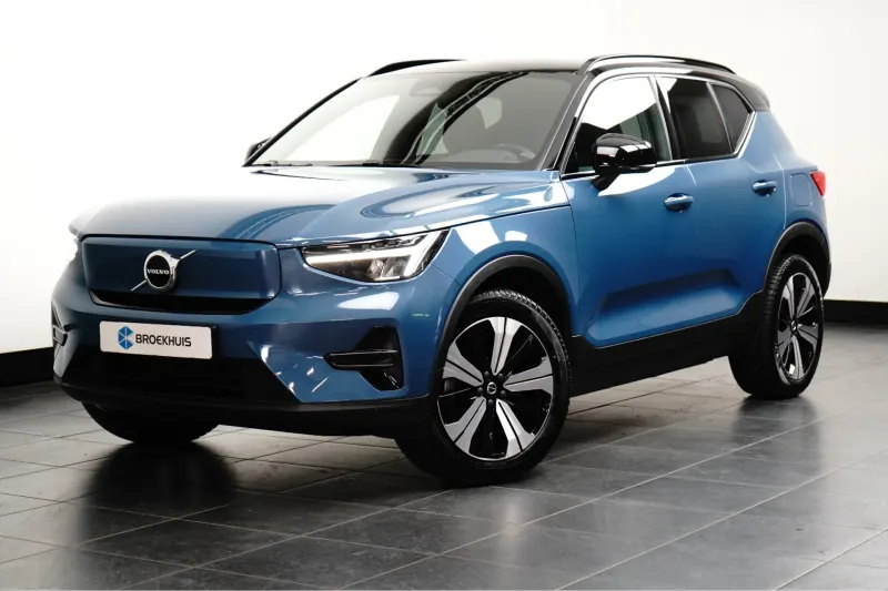 Volvo XC40 (2023)