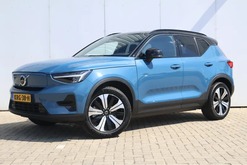 Volvo XC40 (2023)