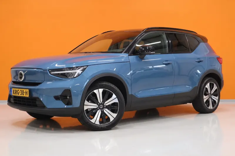 Volvo XC40 (2023)