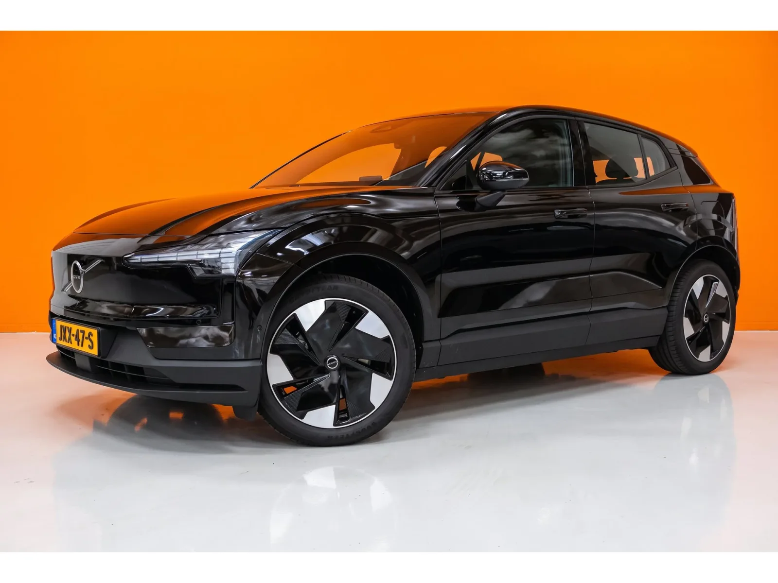 Volvo EX30 (2025) — foto 1