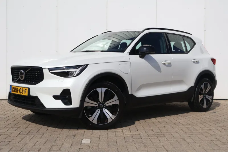 Volvo XC40 (2023)