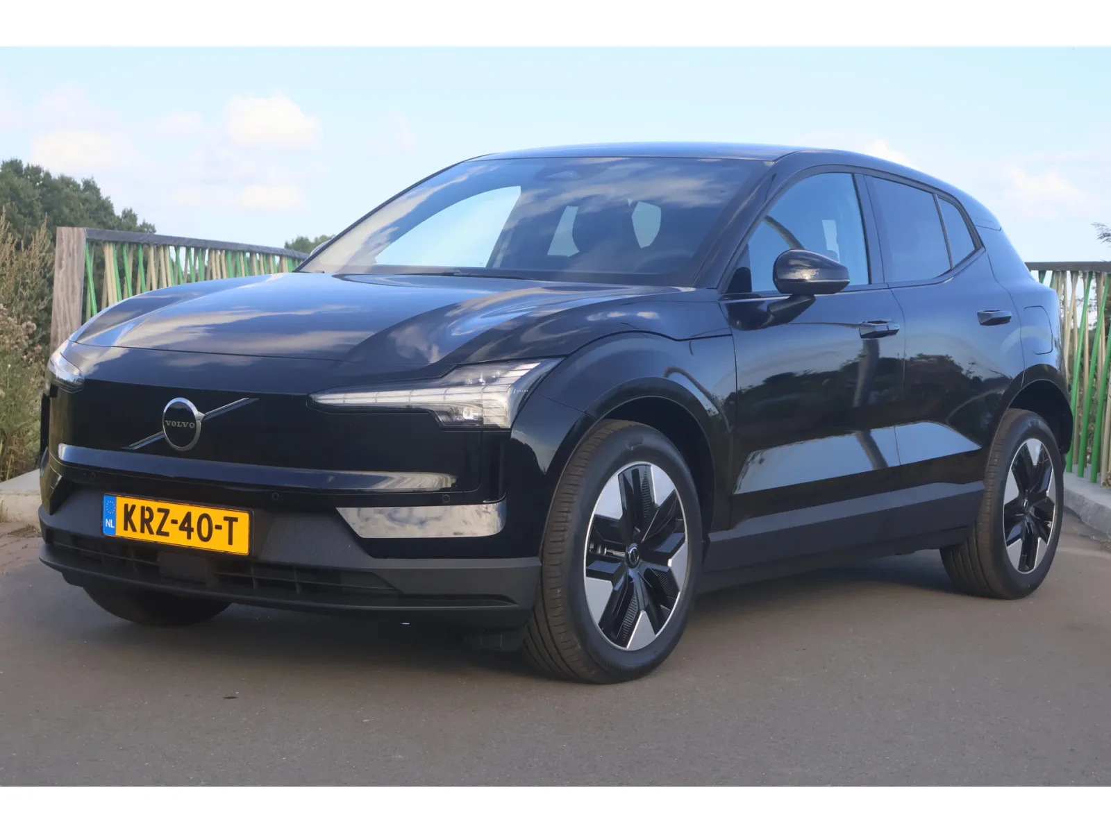 Volvo EX30 (2026) — foto 1