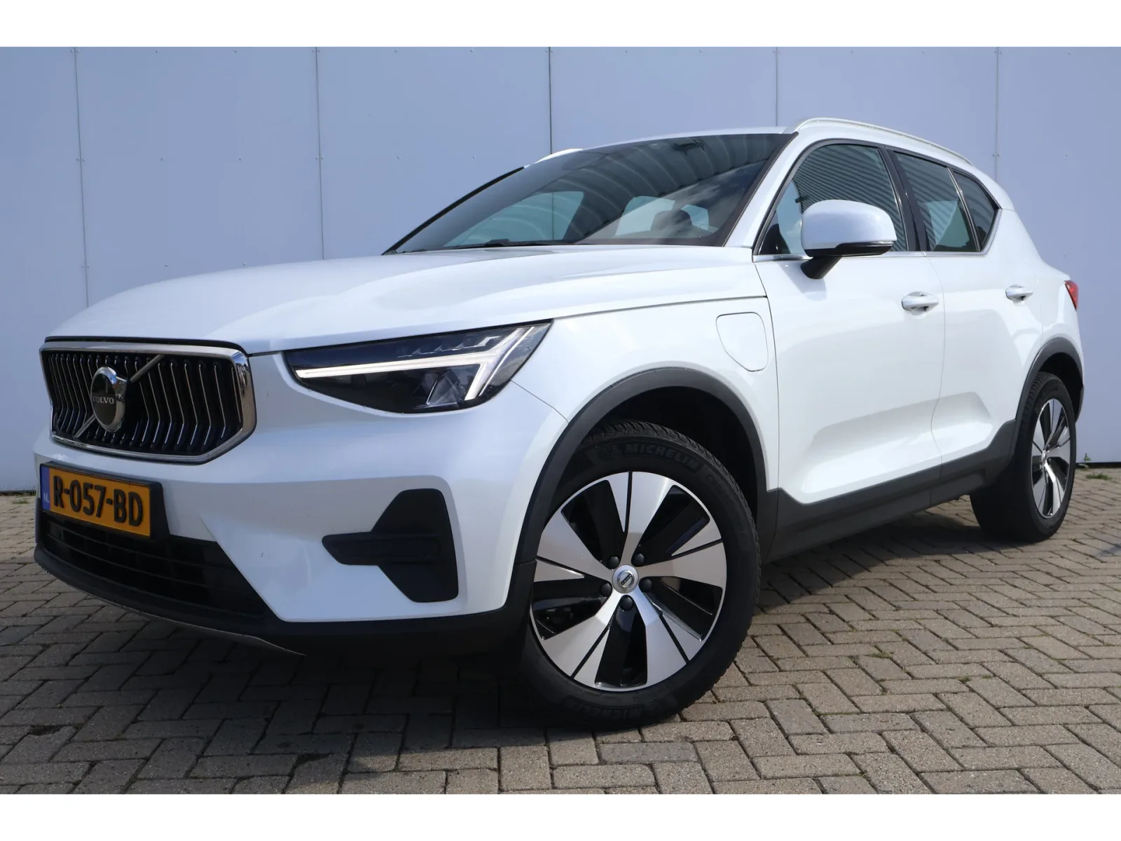 Volvo XC40 (2022) — foto 1