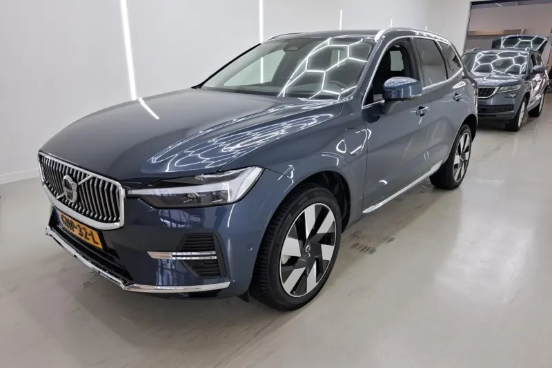 Volvo XC60 (2024)