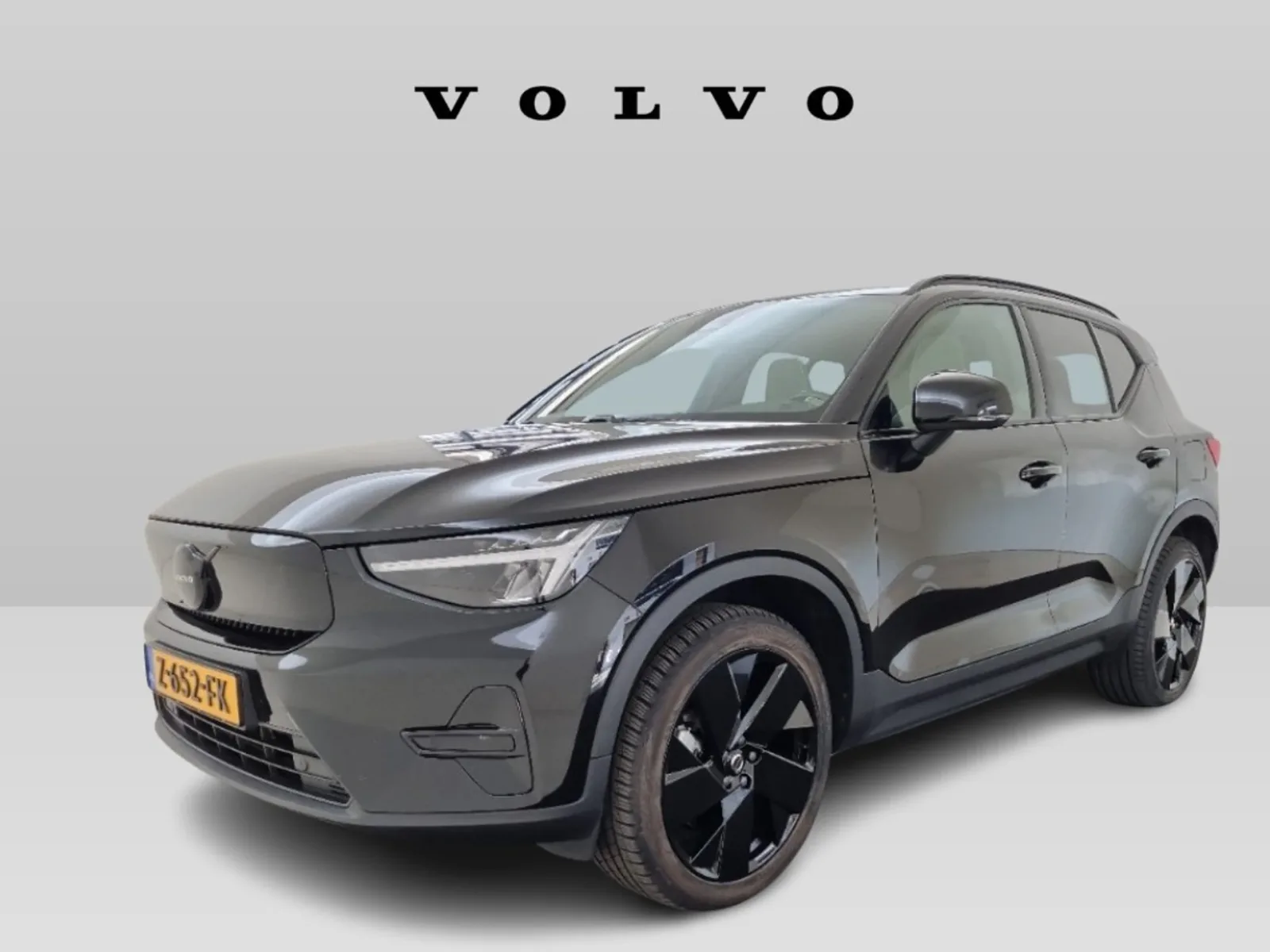 Volvo XC40 (2024) — foto 1