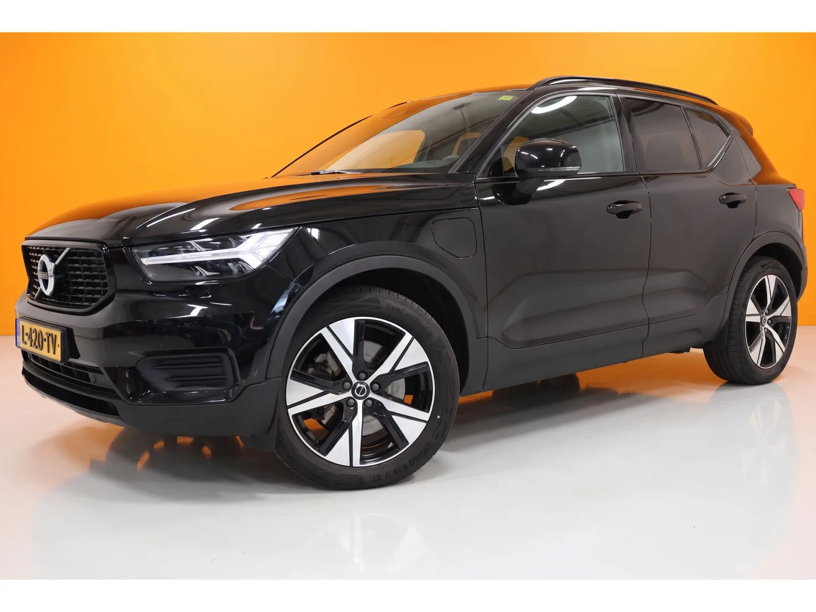 Volvo XC40 (2021) — foto 1