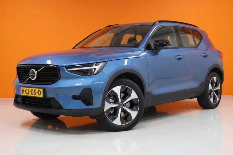 Volvo XC40 (2025)