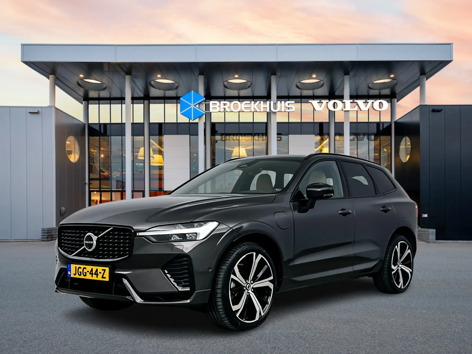 Volvo XC60 (2024) — foto 1