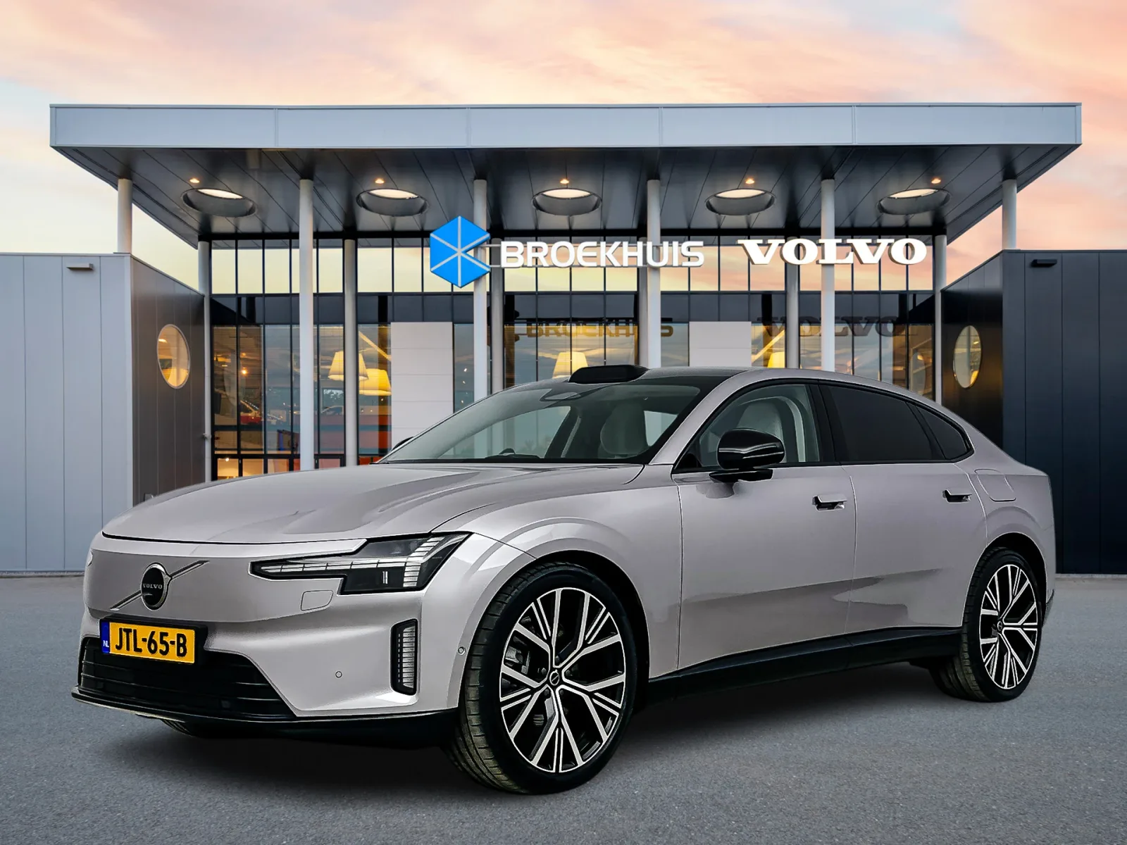 Volvo ES90 (2026) — foto 1