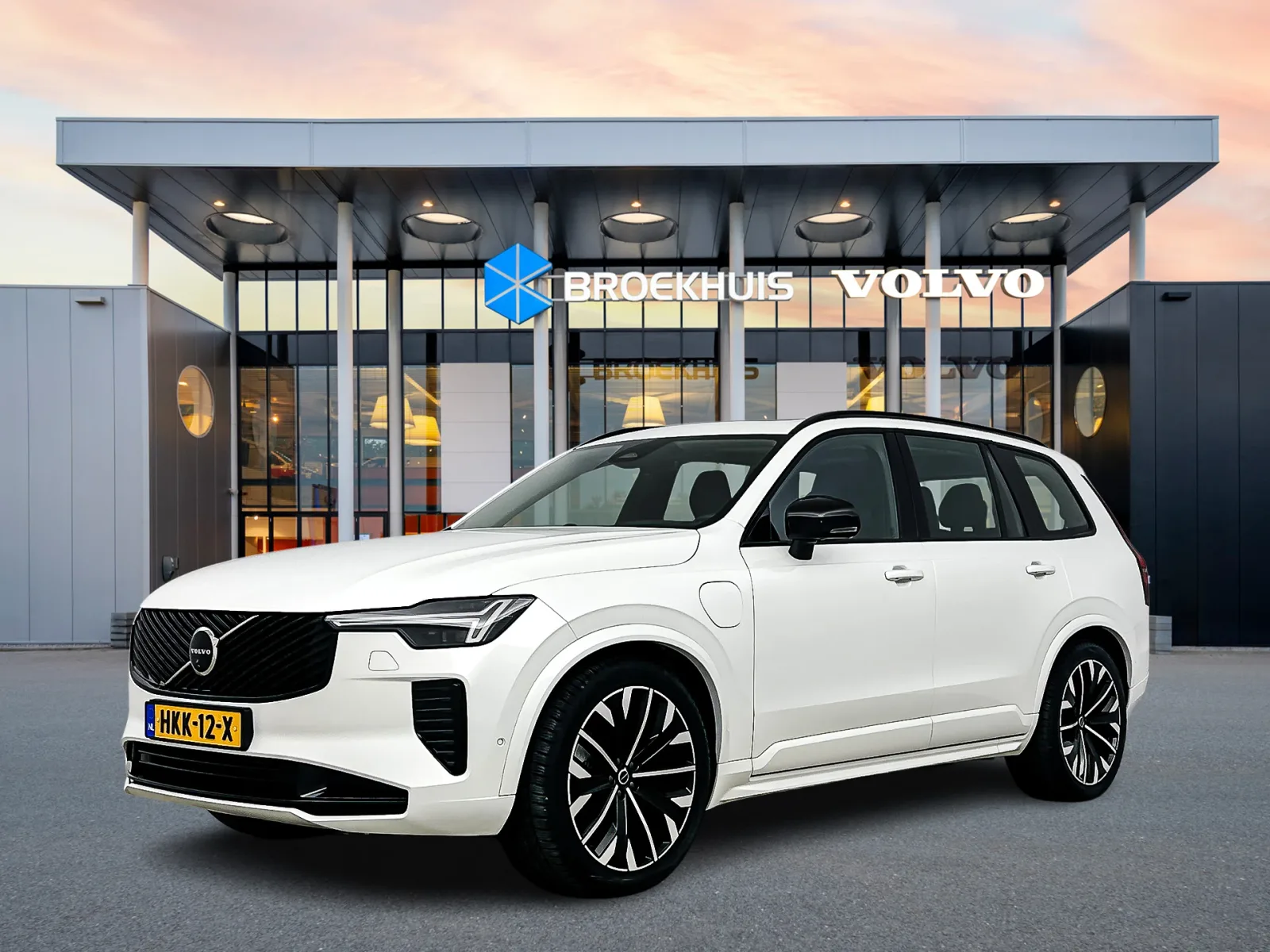 Volvo XC90 (2025) — foto 1