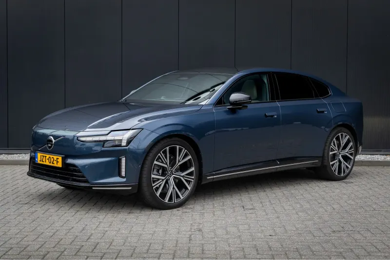 Volvo ES90 (2026)
