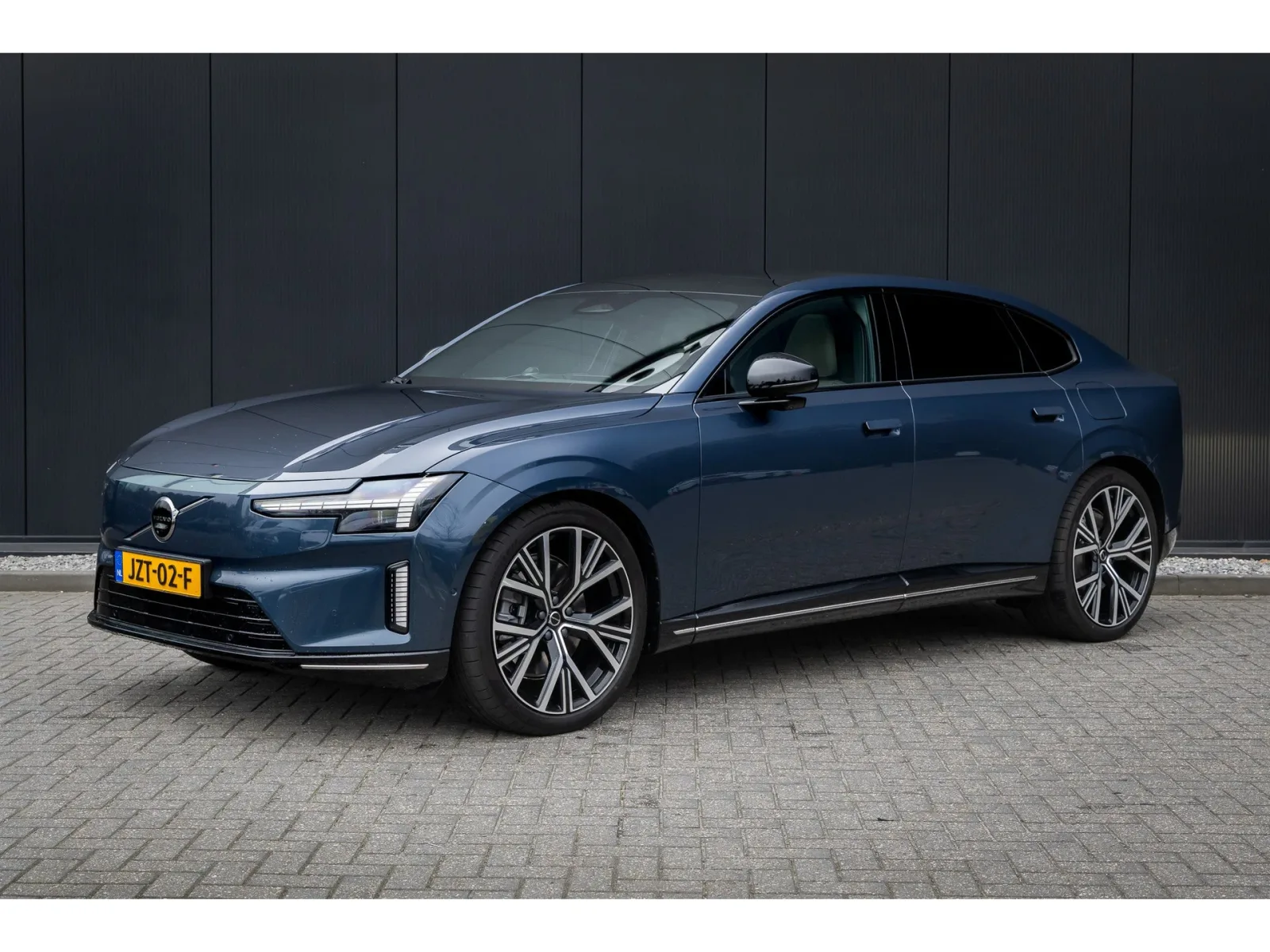 Volvo ES90 (2026) — foto 1