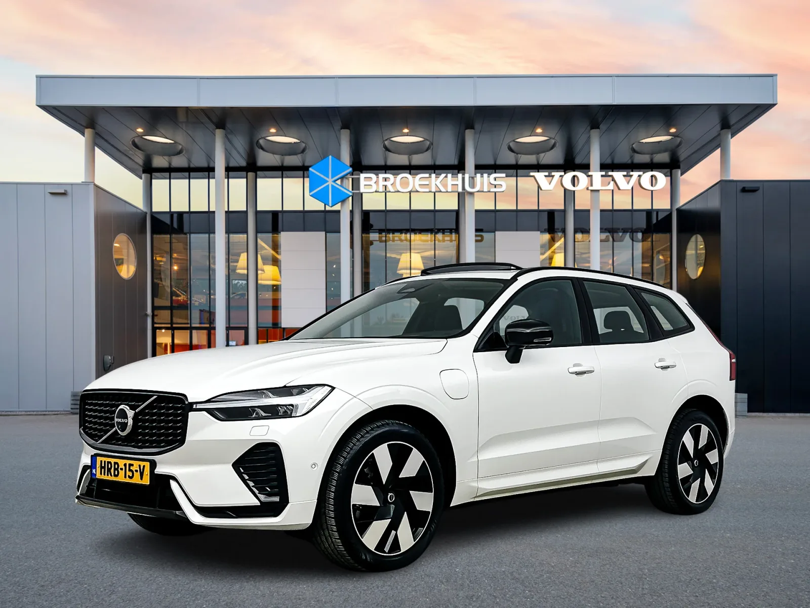 Volvo XC60 (2025) — foto 1