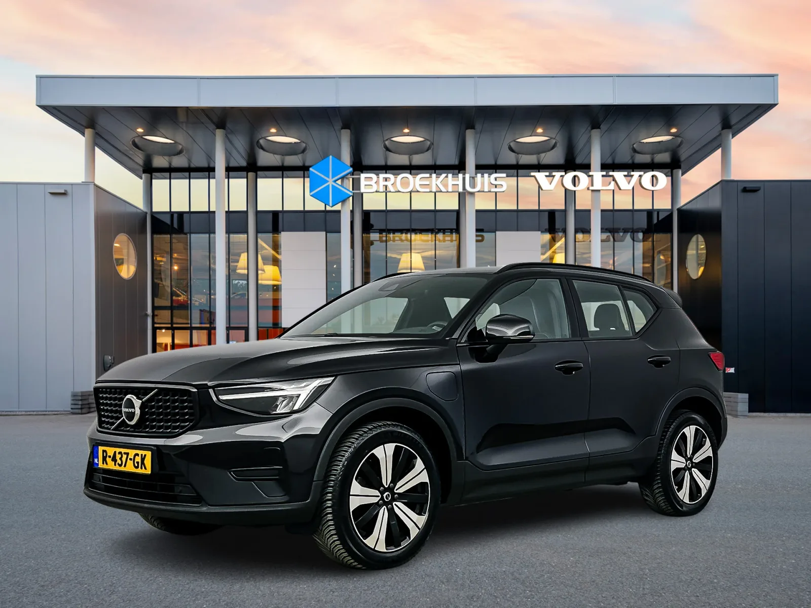 Volvo XC40 (2022) — foto 1