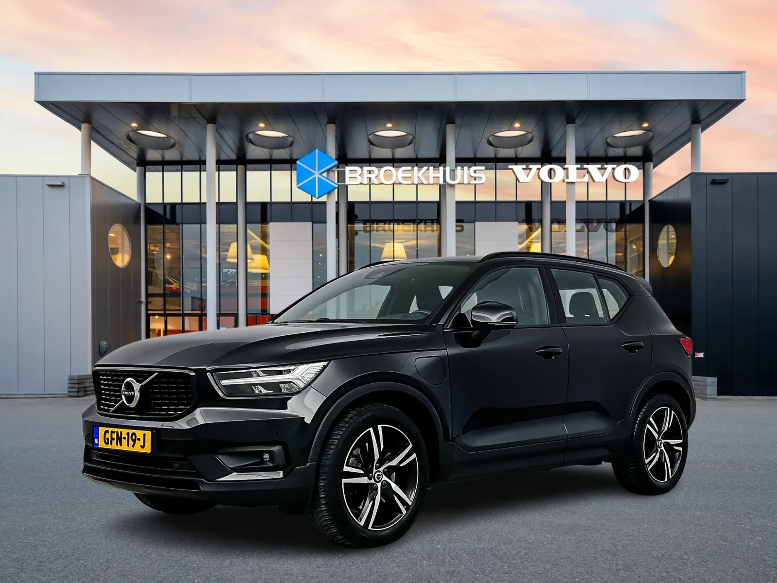 Volvo XC40 (2020) — foto 1
