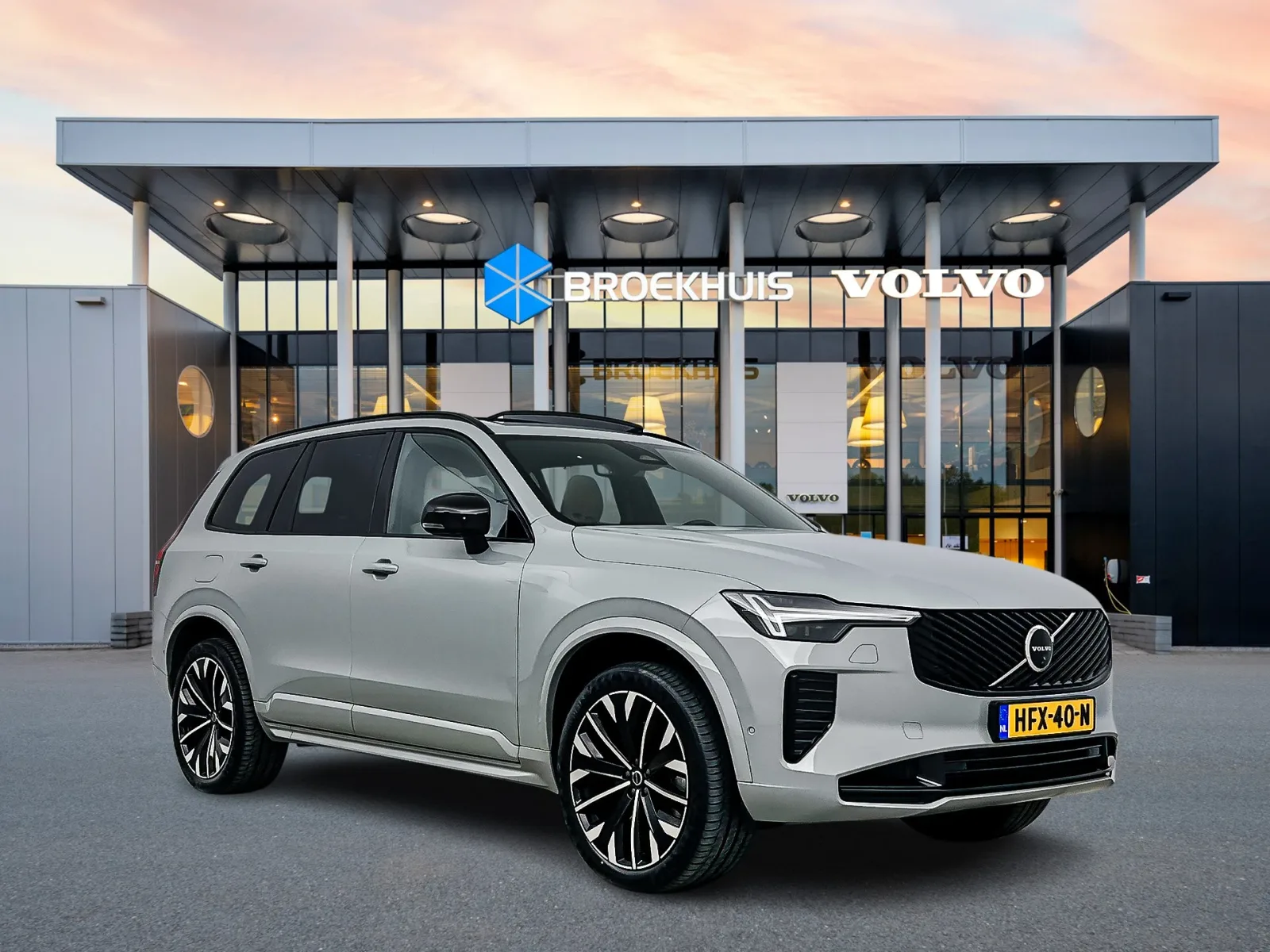 Volvo XC90 (2025) — foto 1