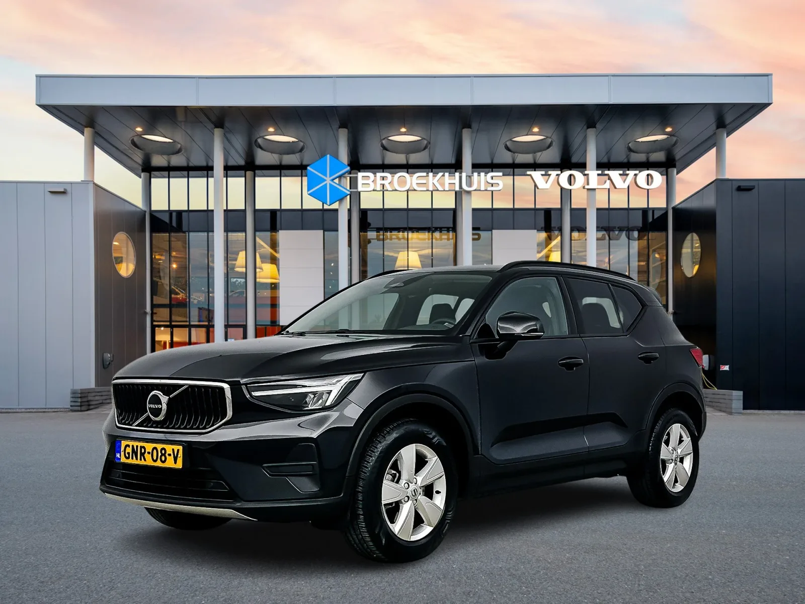 Volvo XC40 (2024) — foto 1