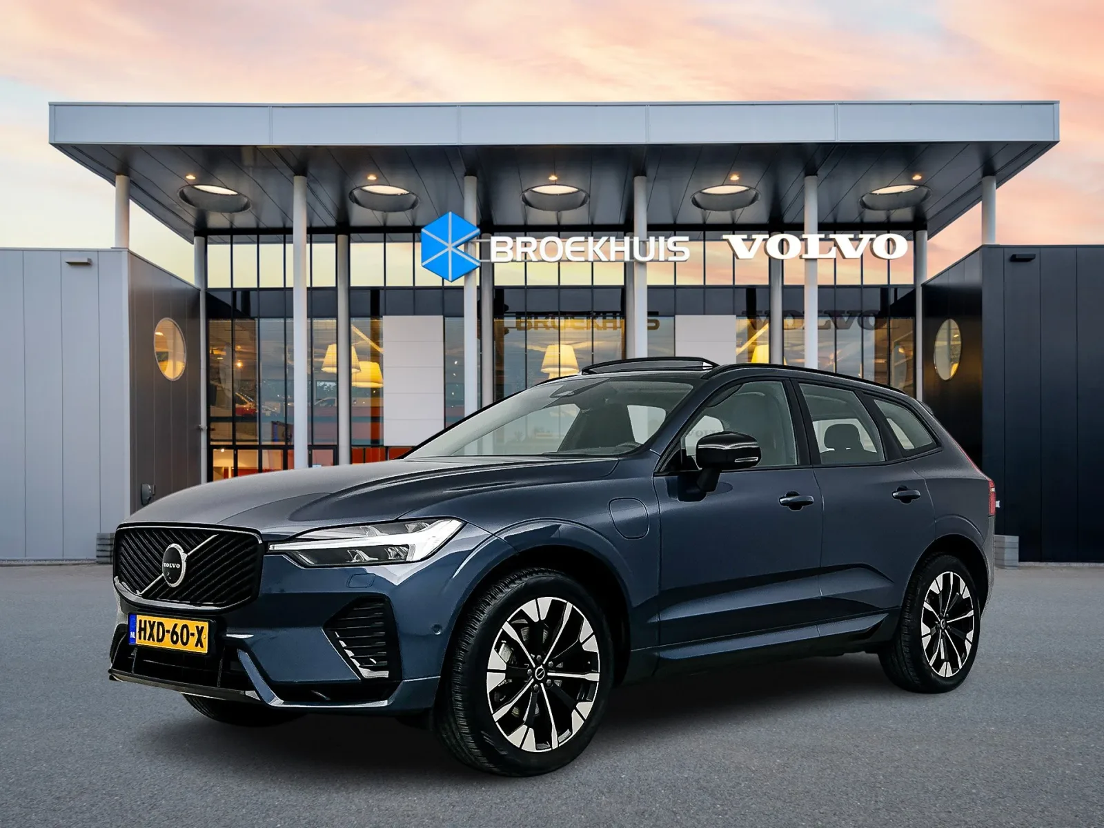 Volvo XC60 (2025) — foto 1