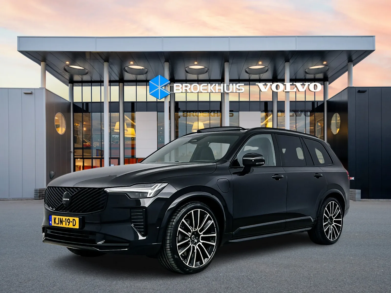 Volvo XC90 (2026) — foto 1
