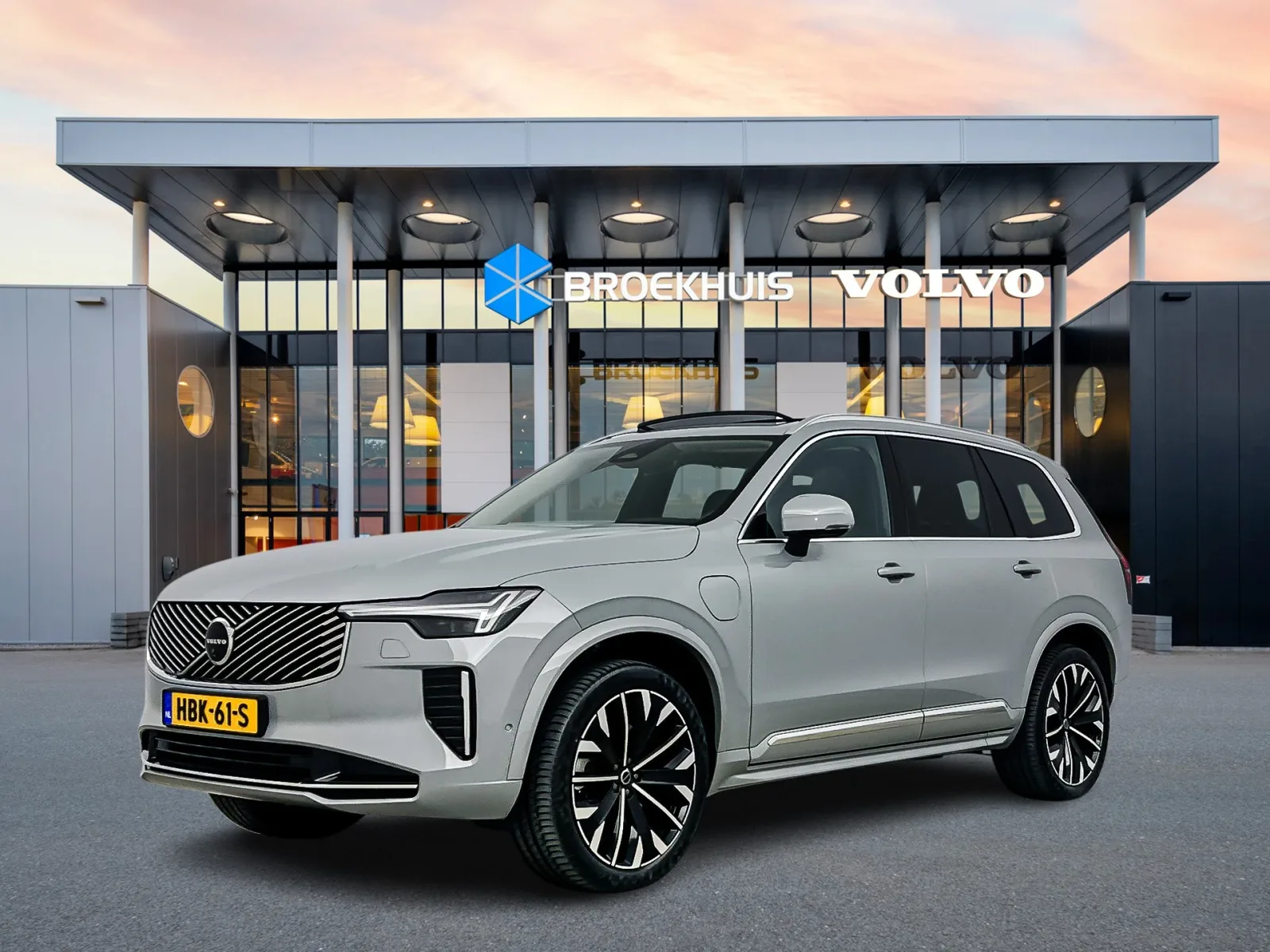 Volvo XC90 (2025) — foto 1