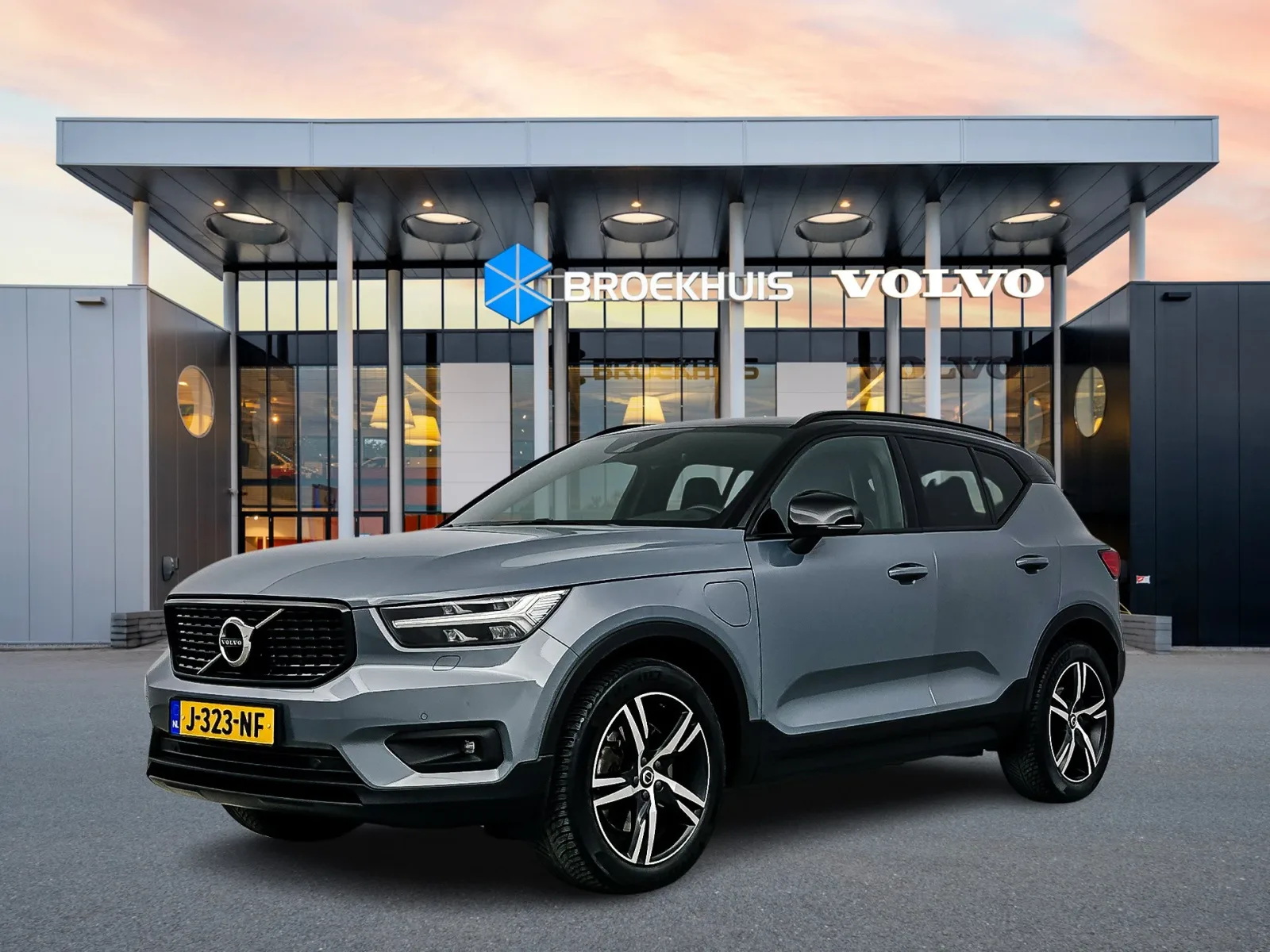 Volvo XC40 (2021) — foto 1