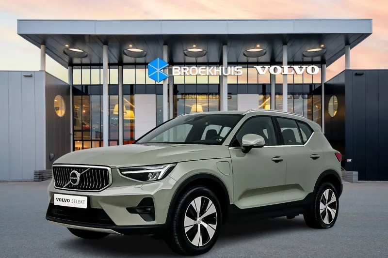 Volvo XC40 (2023)