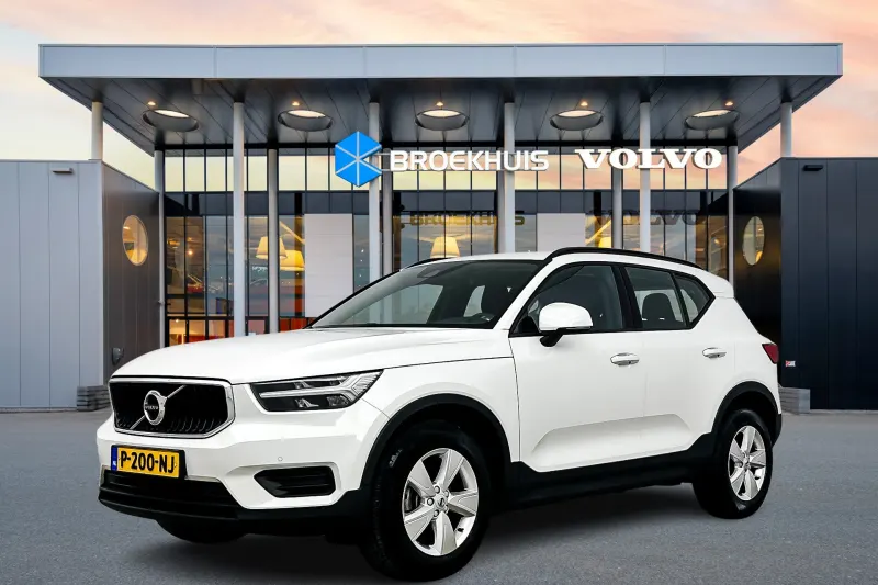 Volvo XC40 (2022)