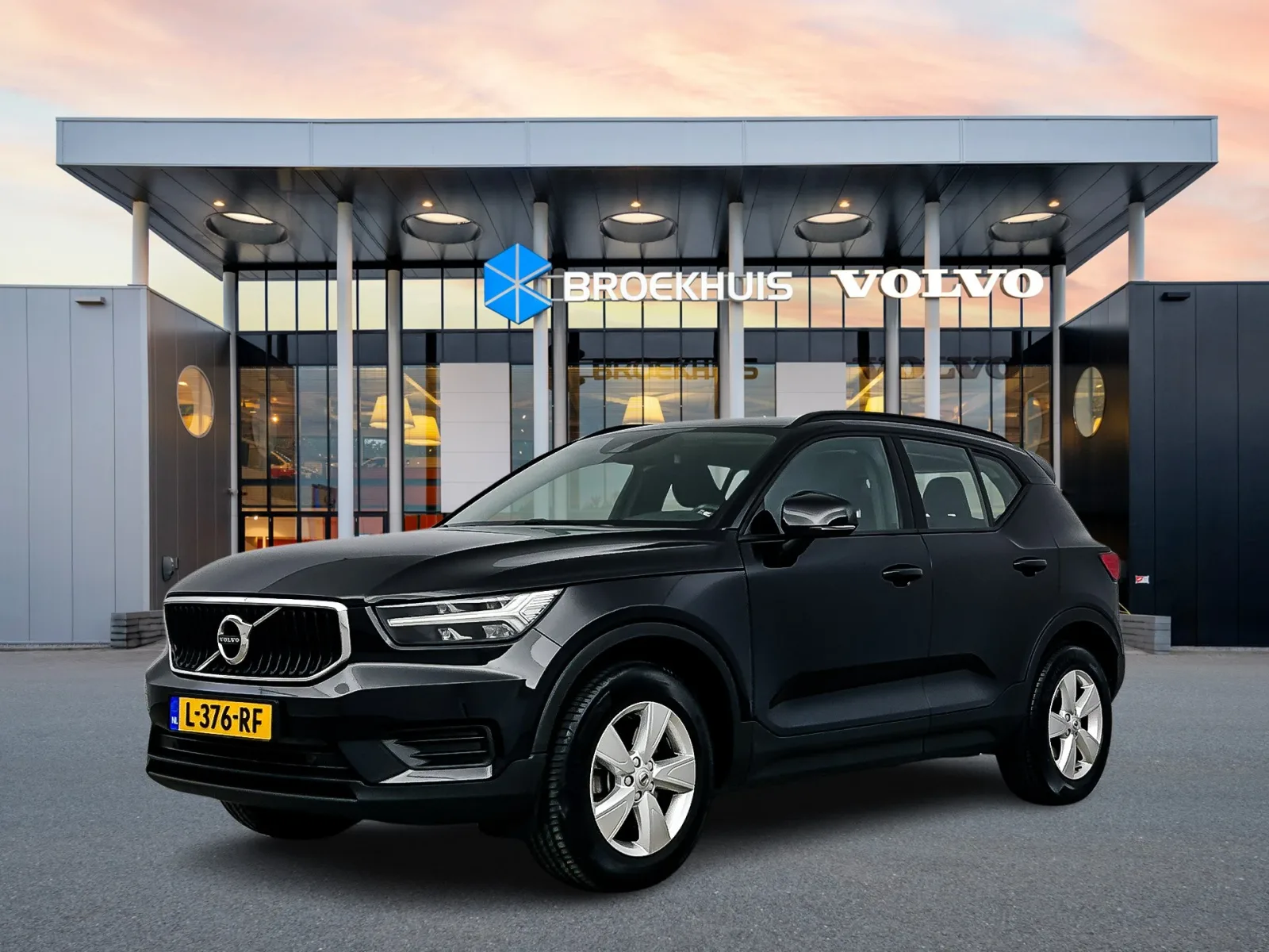 Volvo XC40 (2021) — foto 1