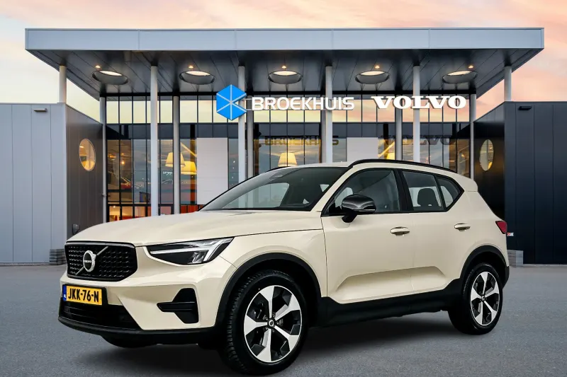 Volvo XC40 (2025)