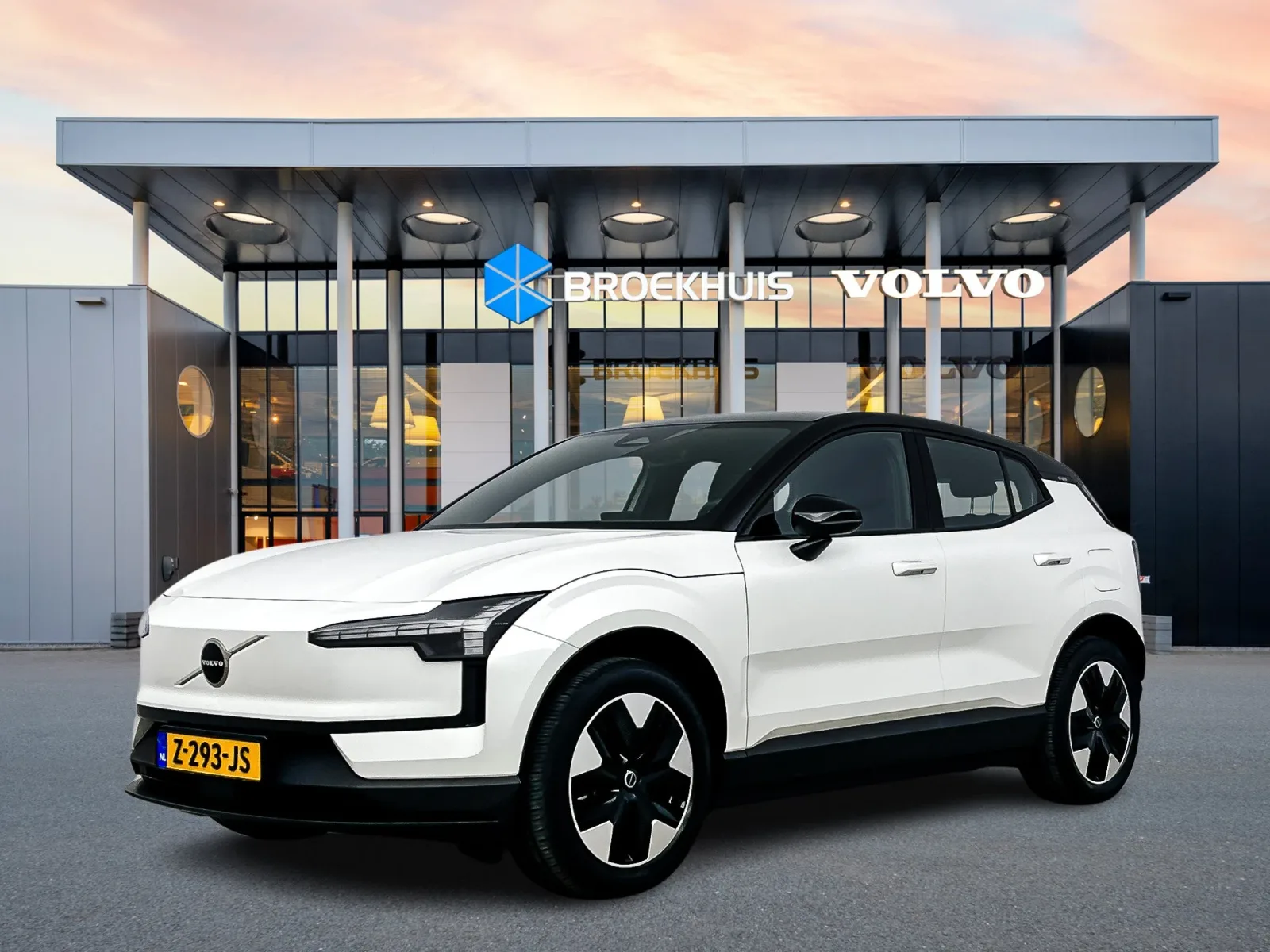 Volvo EX30 (2024) — foto 1