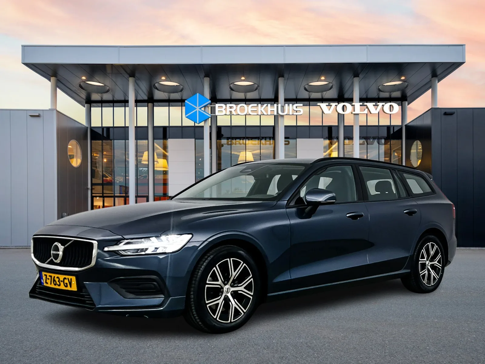 Volvo V60 (2024) — foto 1