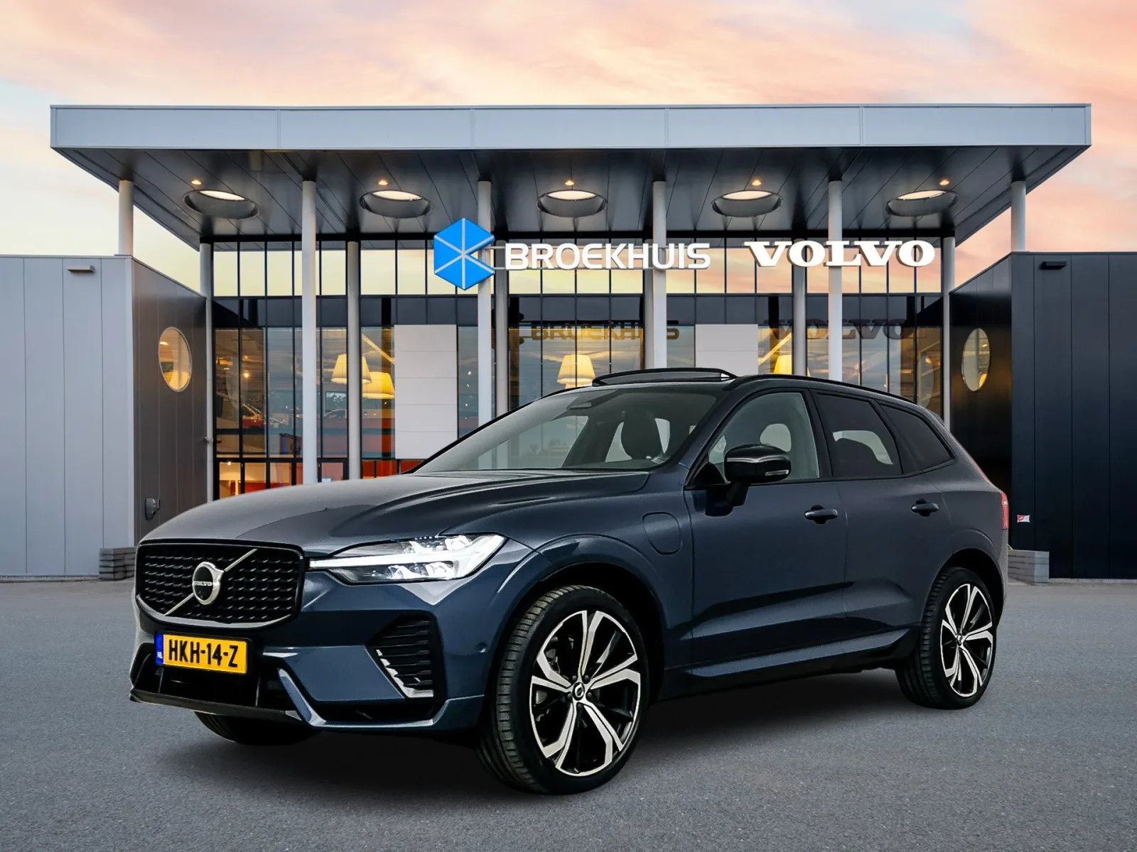 Volvo XC60 (2025) — foto 1