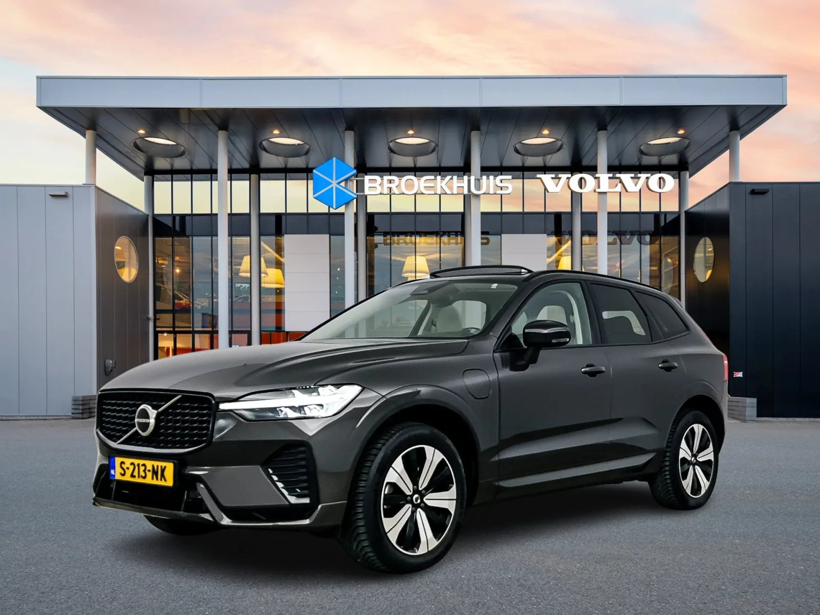 Volvo XC60 (2023) — foto 1
