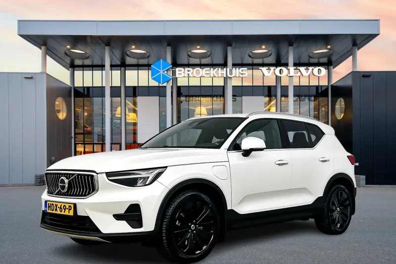 Volvo XC40 (2022)