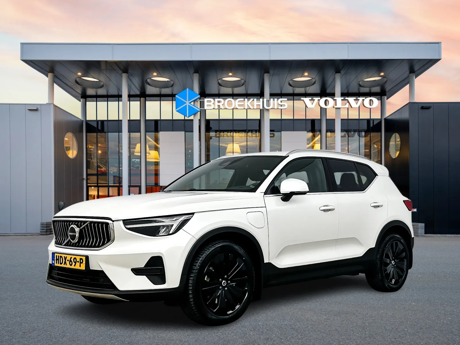 Volvo XC40 (2022) — foto 1